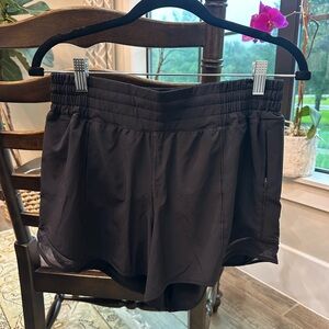 Lululemon Hotty Hot 4” HR Black Athletic Shorts EUC